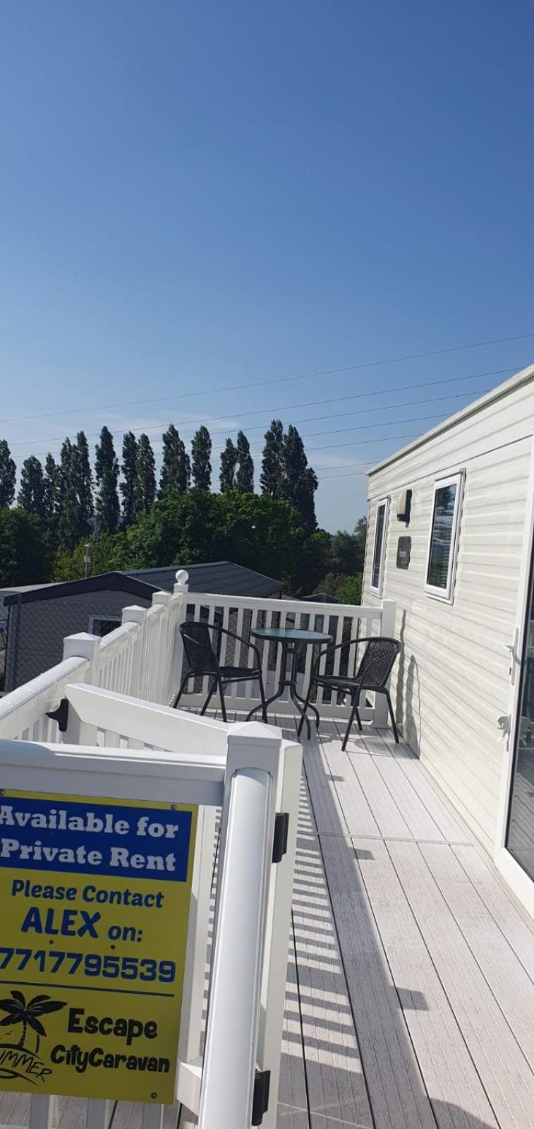 Escape City Caravan Lytchett Minster Buitenkant foto